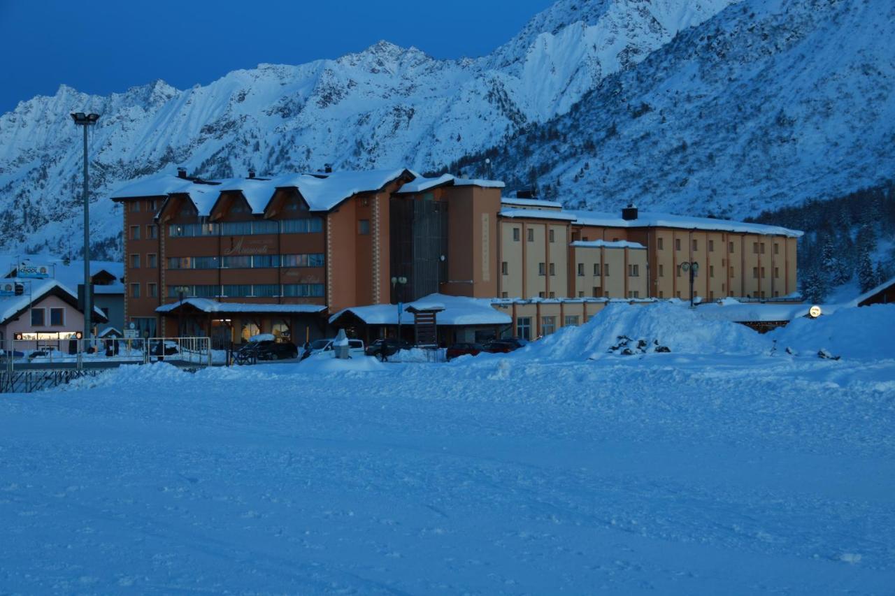 Grand Hotel Miramonti Passo del Tonale Exterior photo